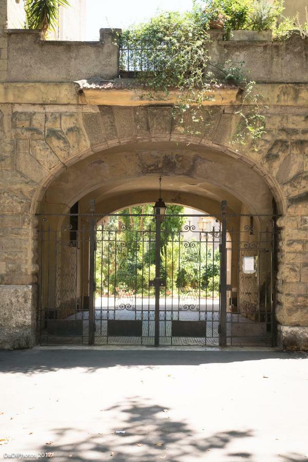 Casa Vacanze "Il Vaticano A 2 Passi" Rzym Zewnętrze zdjęcie